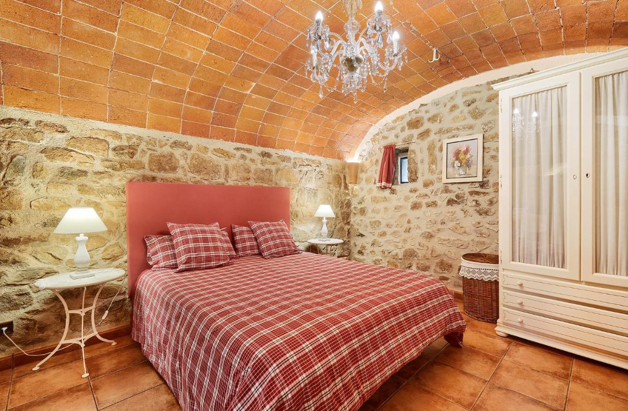 Cal Bisbe, Your Rural Holiday Home Capmany Dış mekan fotoğraf