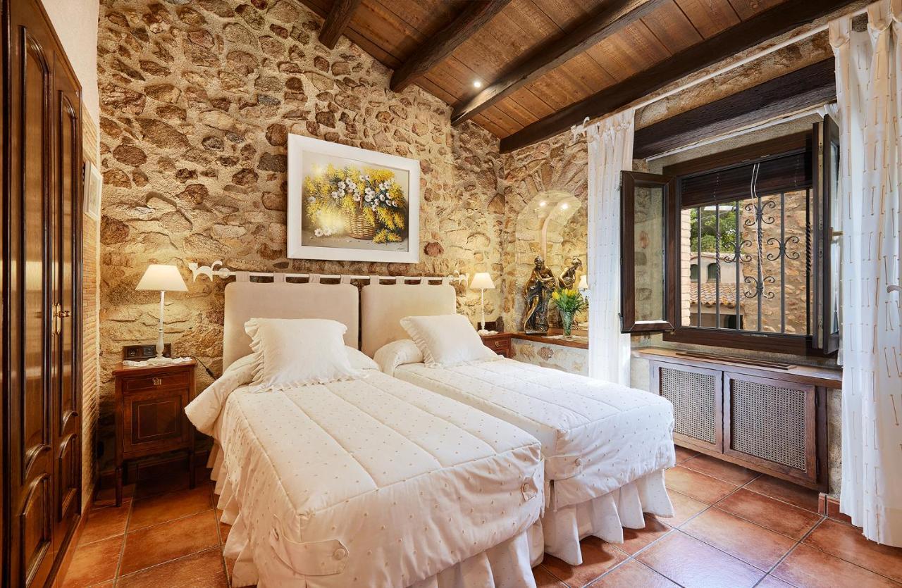 Cal Bisbe, Your Rural Holiday Home Capmany Dış mekan fotoğraf
