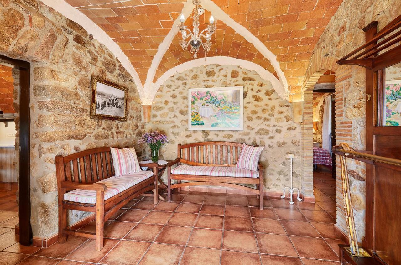 Cal Bisbe, Your Rural Holiday Home Capmany Dış mekan fotoğraf