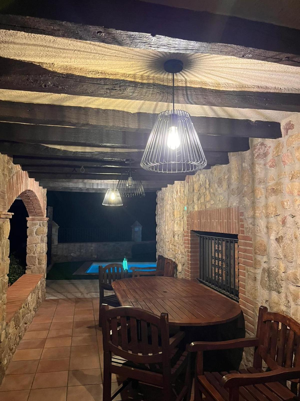 Cal Bisbe, Your Rural Holiday Home Capmany Dış mekan fotoğraf