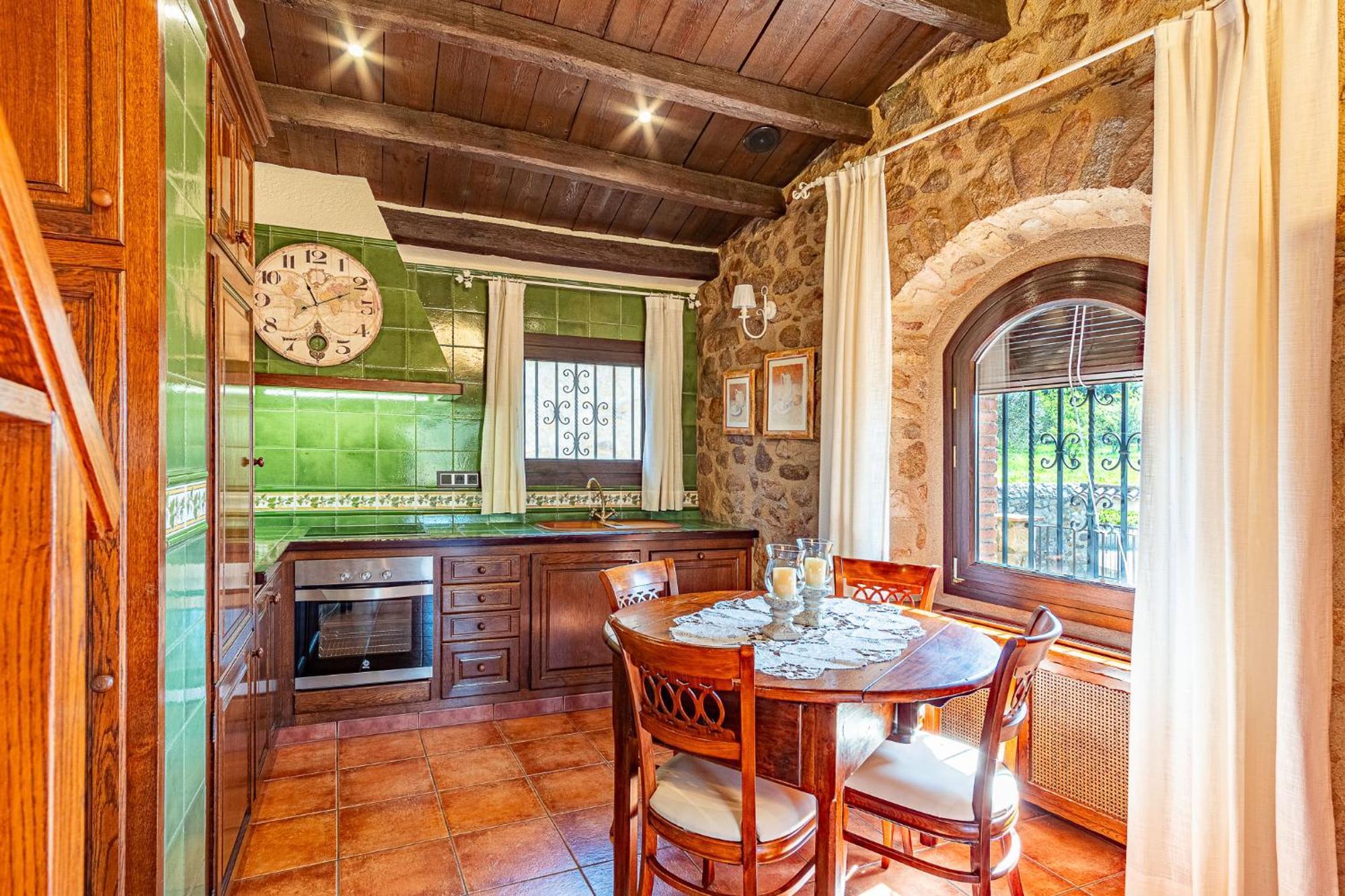 Cal Bisbe, Your Rural Holiday Home Capmany Dış mekan fotoğraf