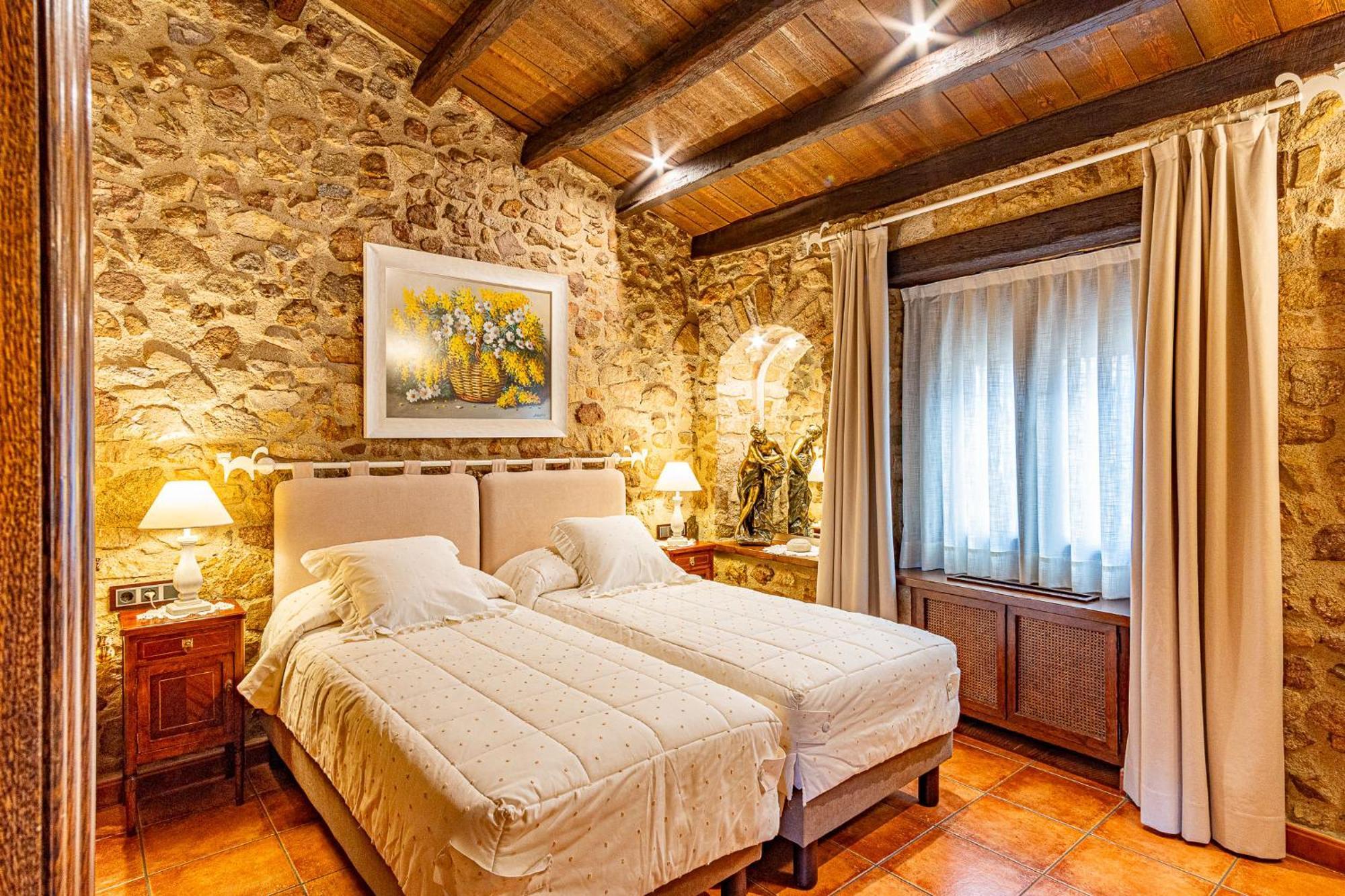 Cal Bisbe, Your Rural Holiday Home Capmany Dış mekan fotoğraf