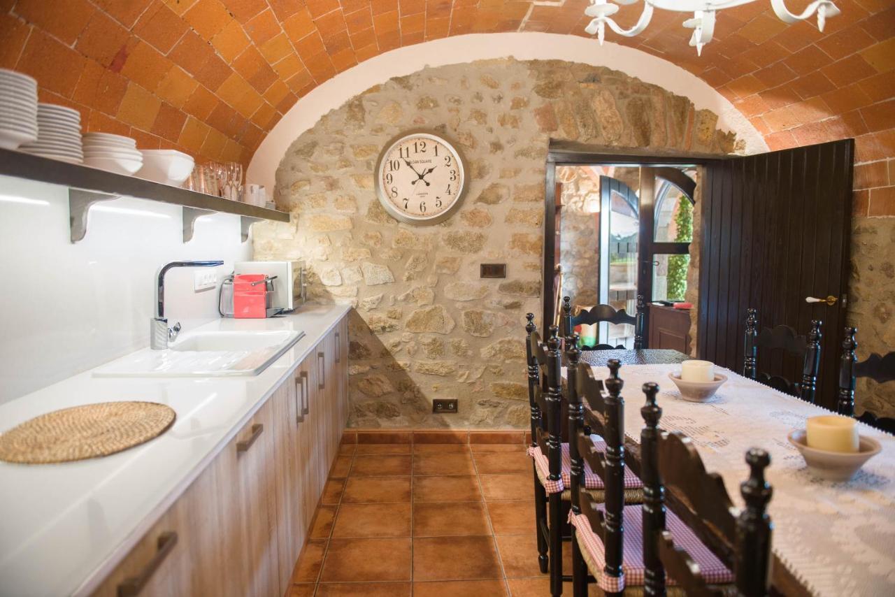 Cal Bisbe, Your Rural Holiday Home Capmany Dış mekan fotoğraf